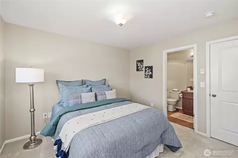 Bedroom - 1912 113th Pl SE, Everett, WA 98208 photo 2 of 6