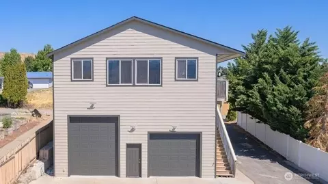 931 N Gale Ave, East Wenatchee, WA 98802