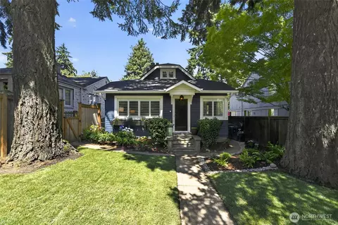 3806 E Galer St, Seattle, WA 98112