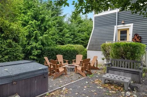 Exterior - 229 Compass St, Pacific Beach, WA 98571 photo 2 of 7