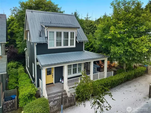 Exterior - 229 Compass St, Pacific Beach, WA 98571 photo 1 of 7