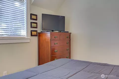 Bedroom - 229 Compass St, Pacific Beach, WA 98571 photo 2 of 4