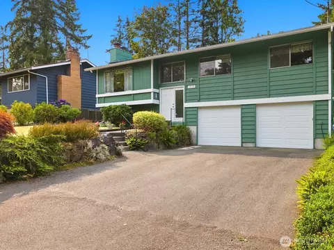 1839 N 185th St, Shoreline, WA 98133