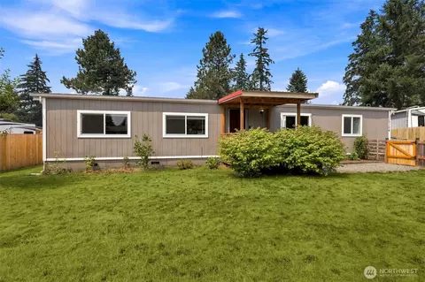 13104 Ridge Cir E, Bonney Lake, WA 98391