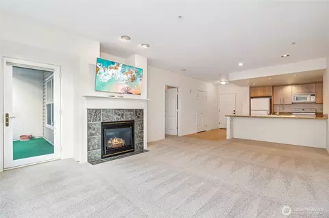 3221 SW Avalon Way #313, Seattle, WA 98126