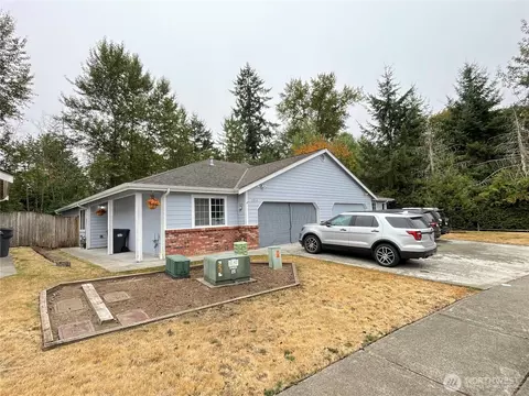 5902 115th St E, Puyallup, WA 98373