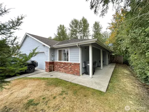 5902 115th St E, Puyallup, WA 98373