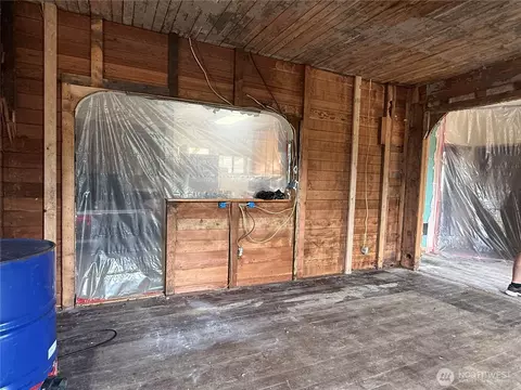 Living - 603 Kansas St SW #1 & 2, Orting, WA 98360 photo 1 of 3