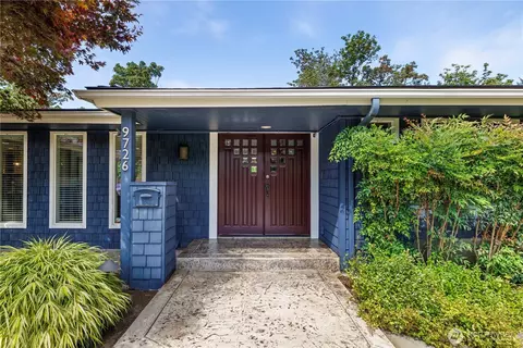 9726 SE 40th St, Mercer Island, WA 98040