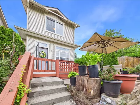 1108 S 207th St, Seatac, WA 98198