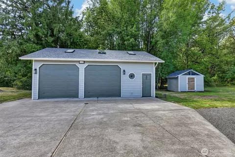 Exterior - 2839 Parkview Dr, Longview, WA 98632 photo 7 of 9