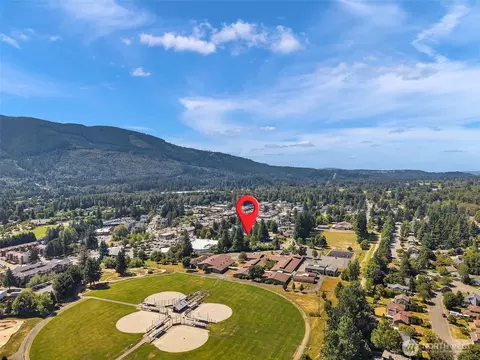 View/Area - 332 E 2nd St, North Bend, WA 98045 photo 7 of 11