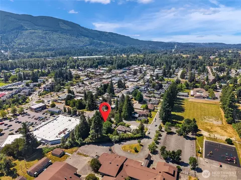 View/Area - 332 E 2nd St, North Bend, WA 98045 photo 8 of 11