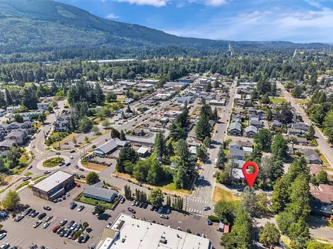 View/Area - 332 E 2nd St, North Bend, WA 98045 photo 9 of 11
