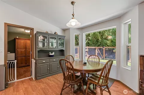 Dining - 526 Haywire Rd, Winlock, WA 98596 photo 2 of 2