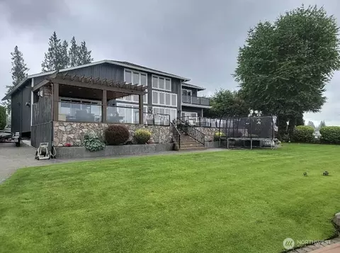 2619 206th Avenue Ct E, Lake Tapps, WA 98391