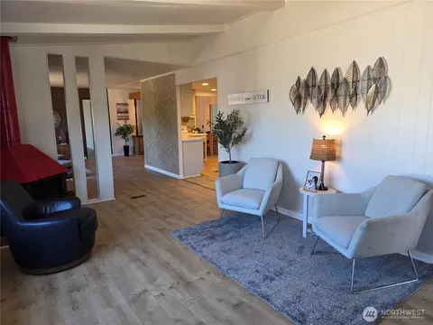 2500 Alder St #204, Milton, WA 98354