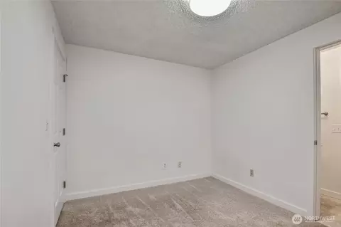 Bedroom - 21815 6th Ave W, Bothell, WA 98021 photo 3 of 4