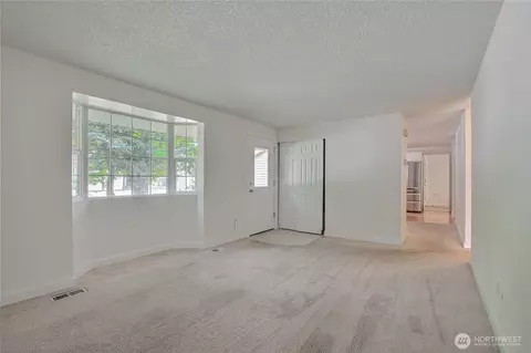 Living - 21815 6th Ave W, Bothell, WA 98021 photo 2 of 4