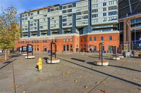 590 1st Ave S #613, Seattle, WA 98104