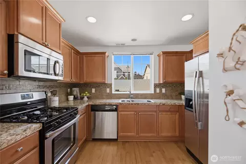 Kitchen - 14019 33rd Dr SE, Mill Creek, WA 98012 photo 1 of 3