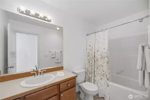 Bath - 14019 33rd Dr SE, Mill Creek, WA 98012 photo 2 of 2