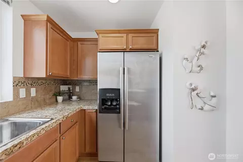 Kitchen - 14019 33rd Dr SE, Mill Creek, WA 98012 photo 3 of 3