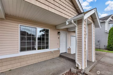 Exterior - 728 95th Ct SE, Everett, WA 98208 photo 3 of 8