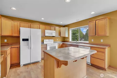 Kitchen - 728 95th Ct SE, Everett, WA 98208 photo 1 of 1