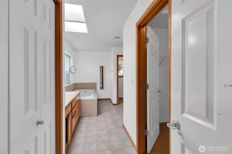 Entry Way - 728 95th Ct SE, Everett, WA 98208 photo 1 of 1