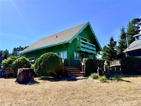 30709 K Pl, Ocean Park, WA 98640