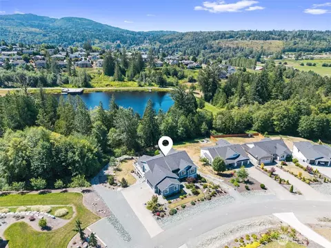 24050 Dolphin Ln, Mount Vernon, WA 98274