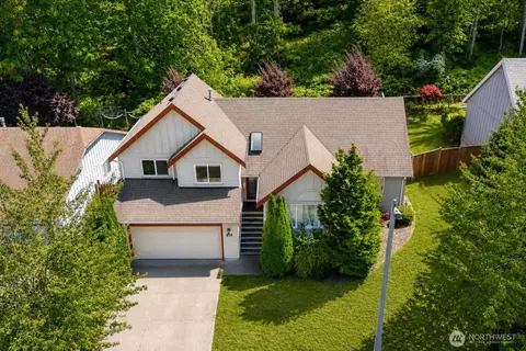 814 Nevada St, Bellingham, WA 98229