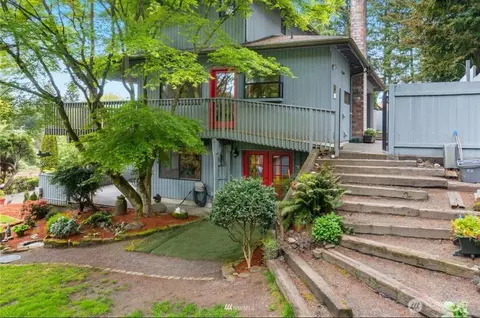739 NE Woods Ct, Bremerton, WA 98311