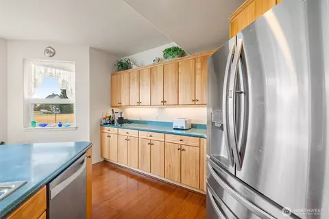 Kitchen - 51 John Carl Rd, Sequim, WA 98382 photo 6 of 7