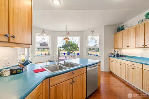 Kitchen - 51 John Carl Rd, Sequim, WA 98382 photo 7 of 7