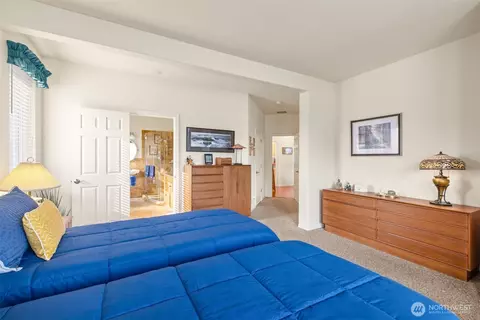 Bedroom - 51 John Carl Rd, Sequim, WA 98382 photo 2 of 4