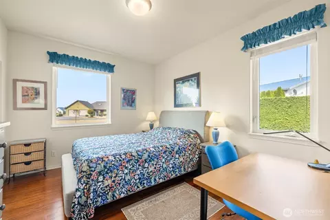 Bedroom - 51 John Carl Rd, Sequim, WA 98382 photo 3 of 4