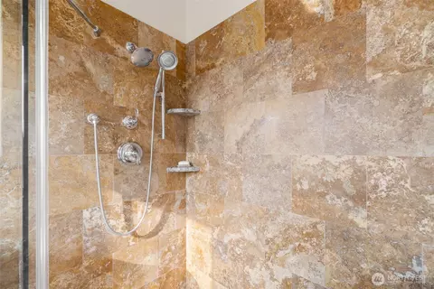 Bath - 51 John Carl Rd, Sequim, WA 98382 photo 3 of 4