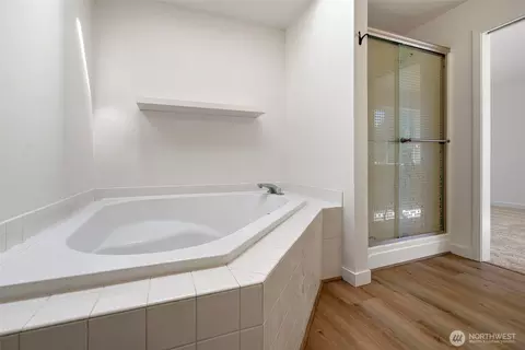 Bath - 7919 195th St E, Spanaway, WA 98387 photo 3 of 4