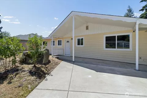 1542 Roland Ave, Port Orchard, WA 98366