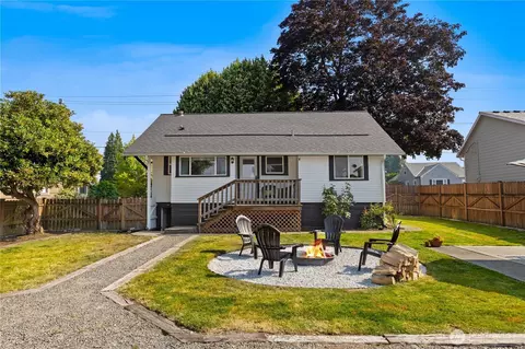 Exterior - 1702 Griffin Ave, Enumclaw, WA 98022 photo 5 of 16