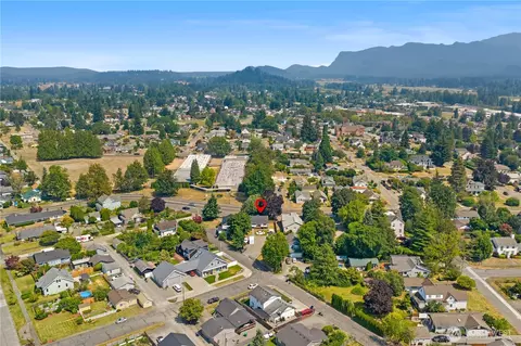 View/Area - 1702 Griffin Ave, Enumclaw, WA 98022 photo 1 of 3
