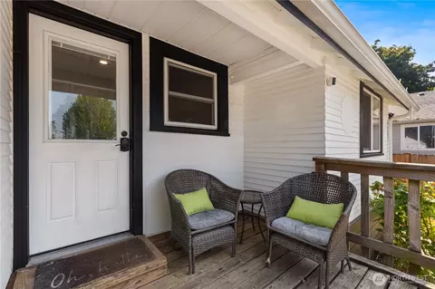 Exterior - 1702 Griffin Ave, Enumclaw, WA 98022 photo 15 of 16