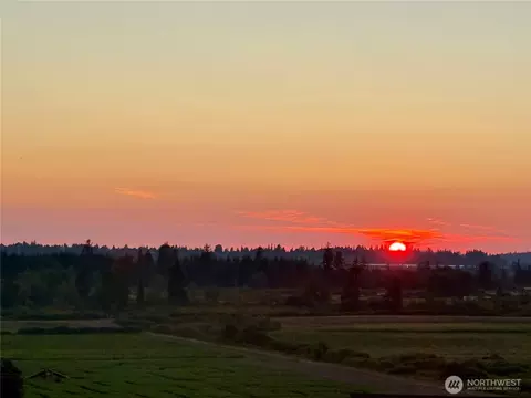 520 75th Ave SE, Lake Stevens, WA 98258