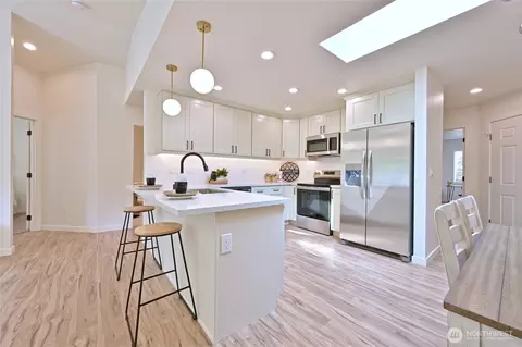 Kitchen - 2022 201st St E, Spanaway, WA 98387 photo 4 of 5