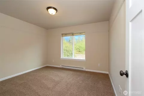 Bedroom - 121 Broadmoor St, Sequim, WA 98382 photo 7 of 10