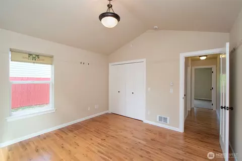 Bedroom - 121 Broadmoor St, Sequim, WA 98382 photo 5 of 10