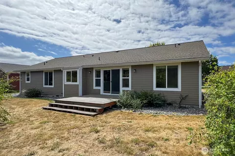 Exterior - 121 Broadmoor St, Sequim, WA 98382 photo 5 of 7