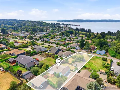 1209 S Sunset Dr, Tacoma, WA 98465